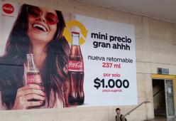 Publicidad de Cocacola en Estaciones de transmilenio