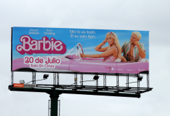 Barbie en Vallas de Marketmedios