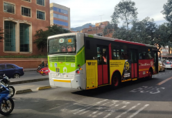 Publicidad en Transmilenio con Western Union