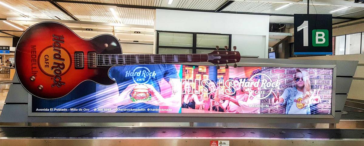 Publicidad en Aeropuertos de Marketmedios con Hard Rock Cafe