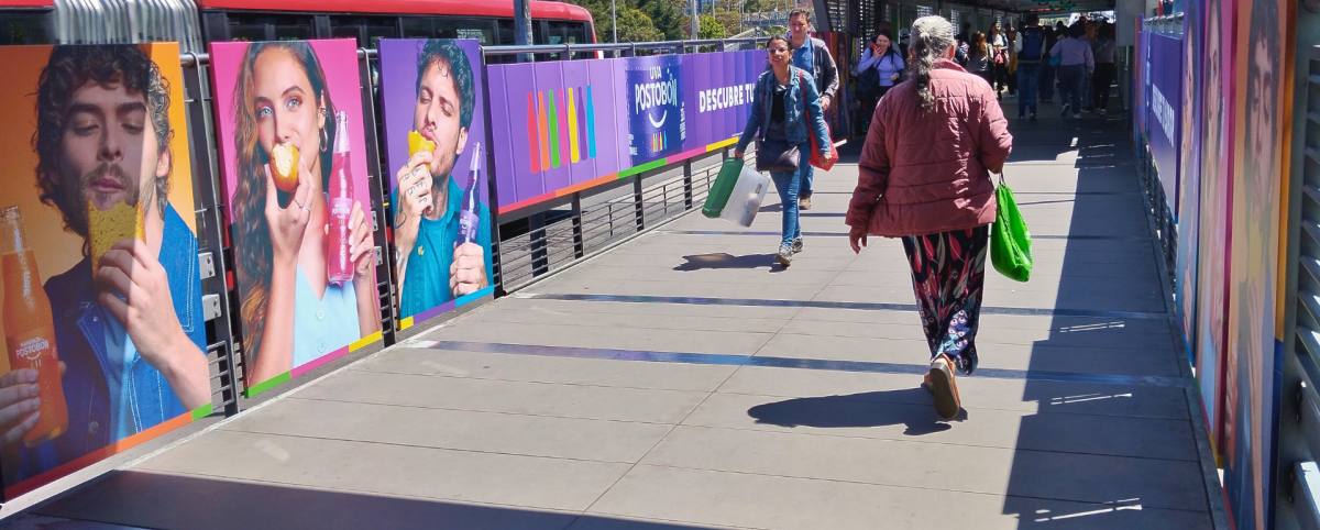 Publicidad Marketmedios en Transmilenio en portales