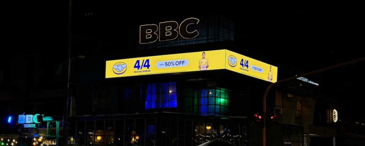 Mercado libre en DOOH retail media