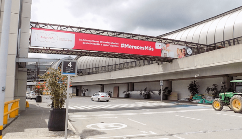 Publicidad en Aeropuerto de Medellín con Avianca