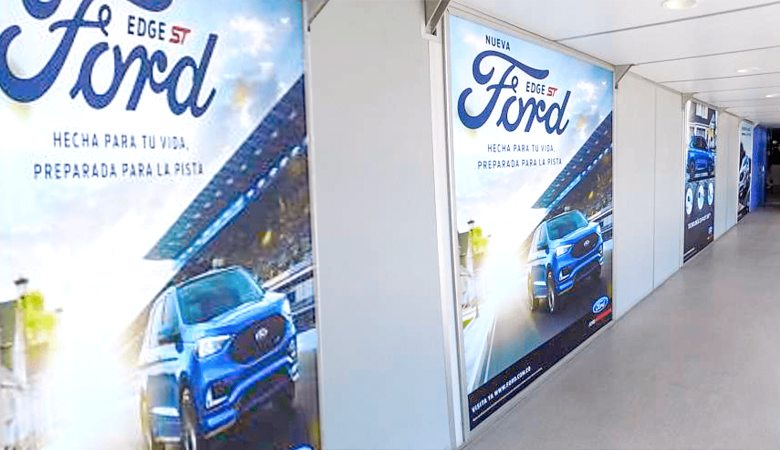 Publicidad en Aeropuertos de Ford en corredores