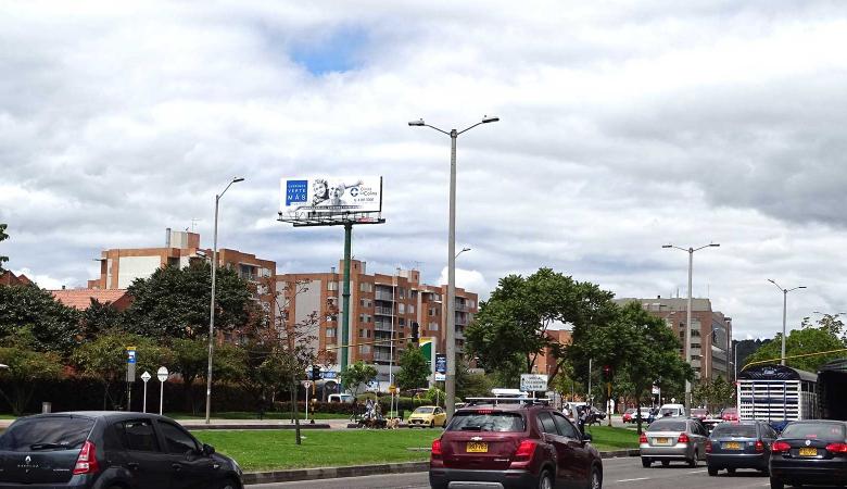 Publicidad en Vallas con la Clínica Country