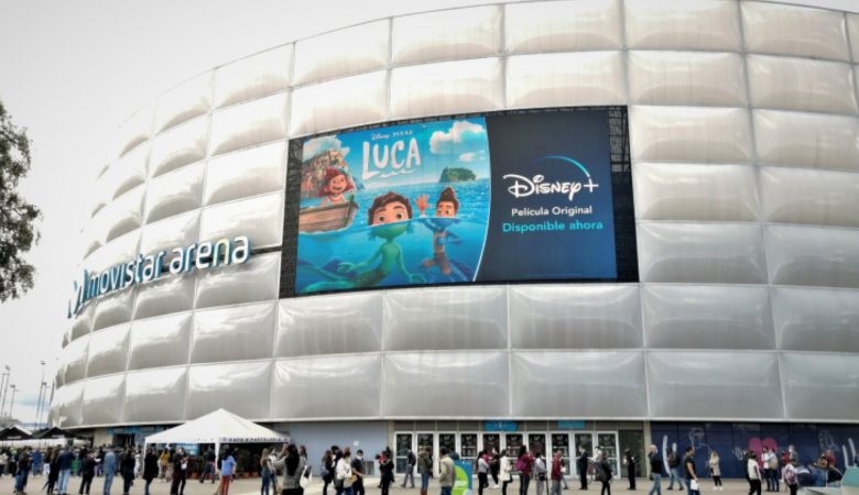 Publicidad en Fachada del Movistar Arena