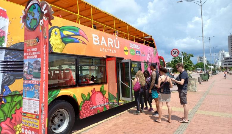 Barú Seltzer⁣ en bus de turismo