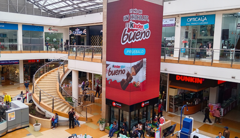 Kinder en Plaza Imperial