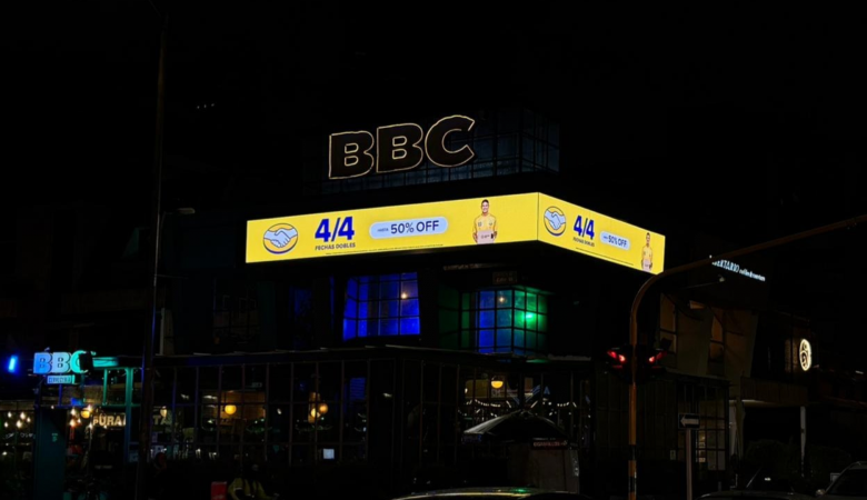 Mercado Libre en BBC retail Media Marketmedios DOOH