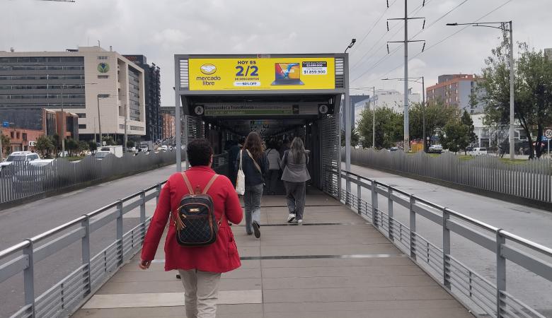 Mercado libre en Transmilenio OOH Marketmedios