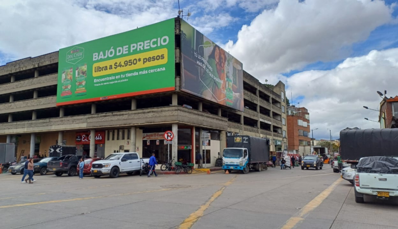 Fachadas en Plazas de Mercado