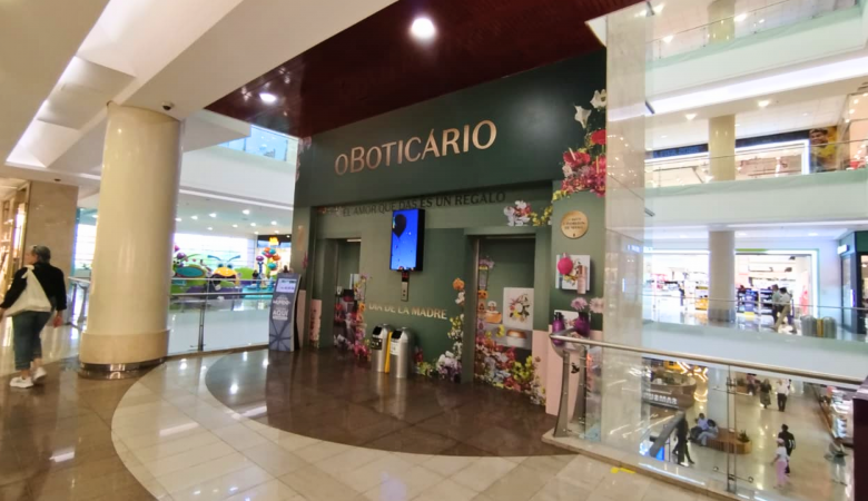 Publicidad en Ascensores de centros comerciales