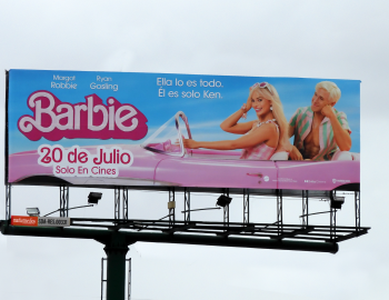 Barbie en Vallas de Marketmedios