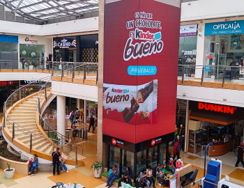 Kinder en Plaza Imperial